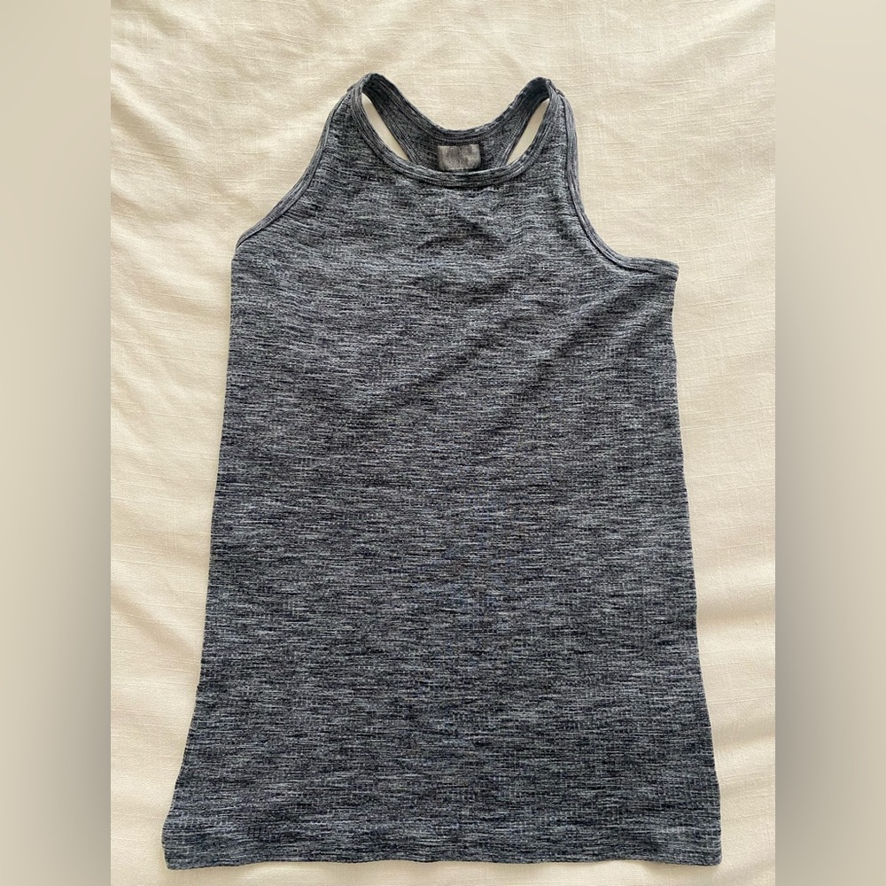 Athleta Renew Racerback Tank Top Women's Size M Gray Ribbed 438730